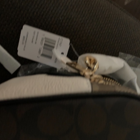 Coach purse - Picture 2 of 4